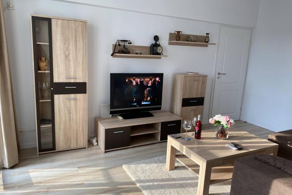 Magheru Cozy New Apartament 2 Rooms บูคาเรสต์ ภายนอก รูปภาพ