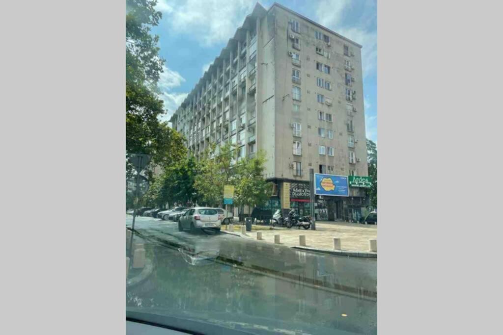 Magheru Cozy New Apartament 2 Rooms บูคาเรสต์ ภายนอก รูปภาพ
